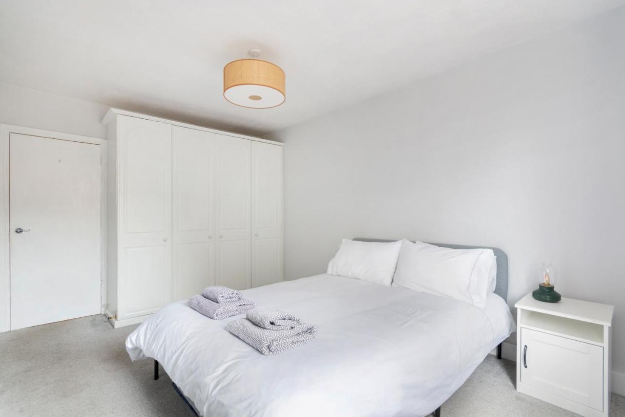 1 Bed Clapham Junction Apartment 런던 외부 사진